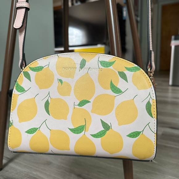 Poppy & Peonies Positano crossbody lemon print purse - Picture 3 of 4